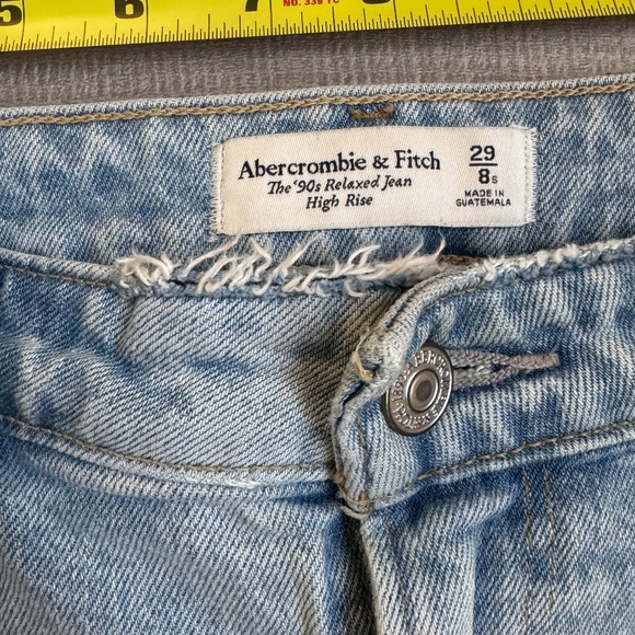 Abercrombie & Fitch Women’s The ’90s Relaxed High-Rise Jeans Size 8 Classic Wash - Picture 6 of 8